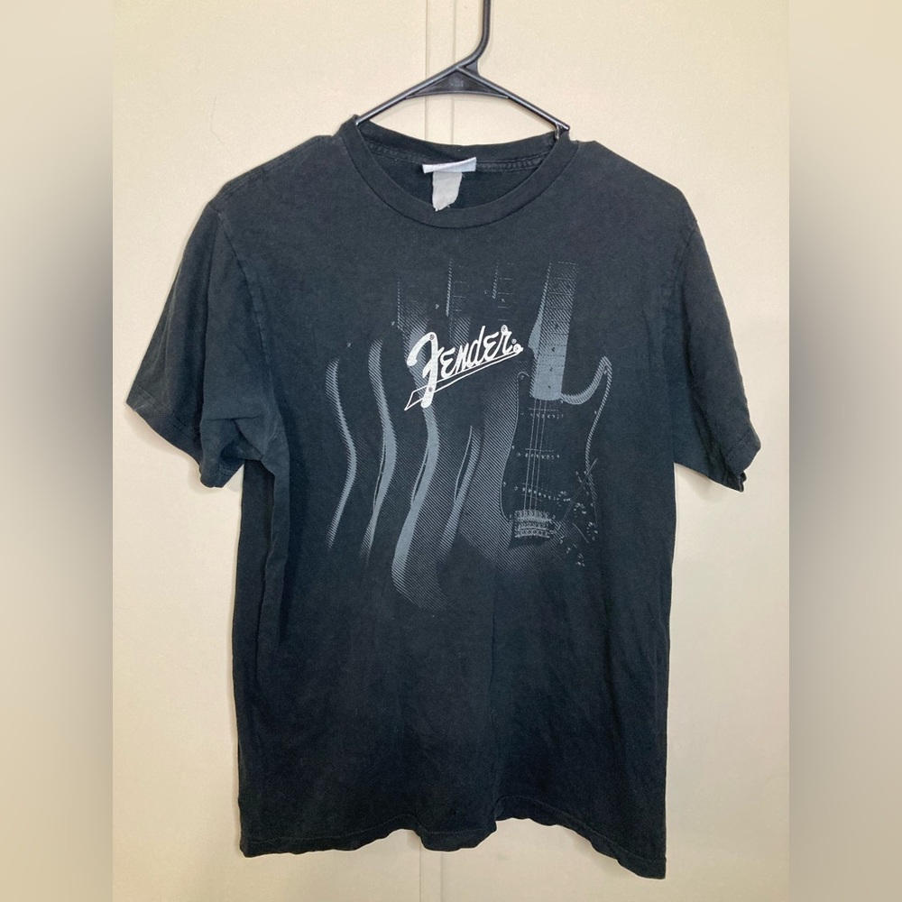 Vintage Y2K Fender T Shirt Black Guitar Black Tee Unisex Size M